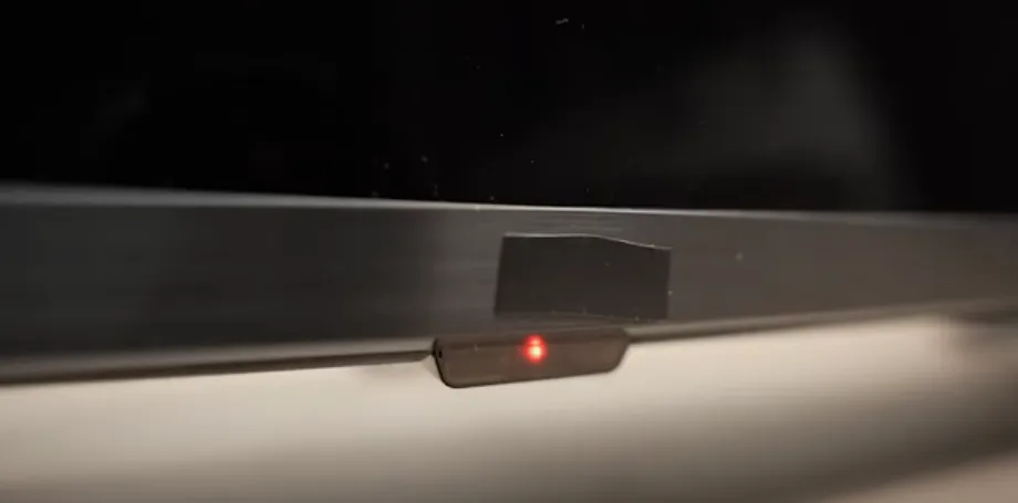 Sharp TV flashing red light